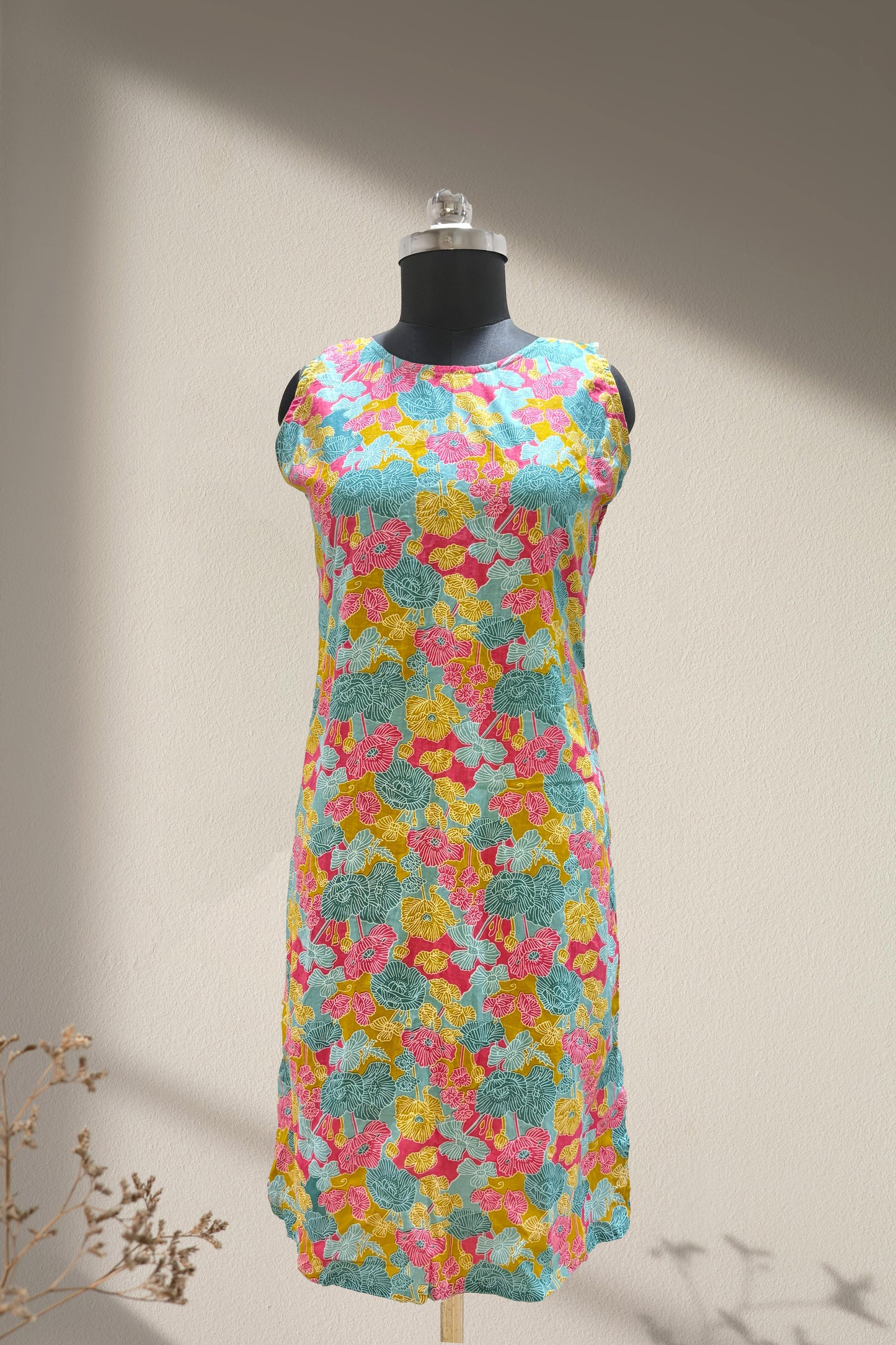 Sleeveless Multicoloured Floral Cotton Kurti