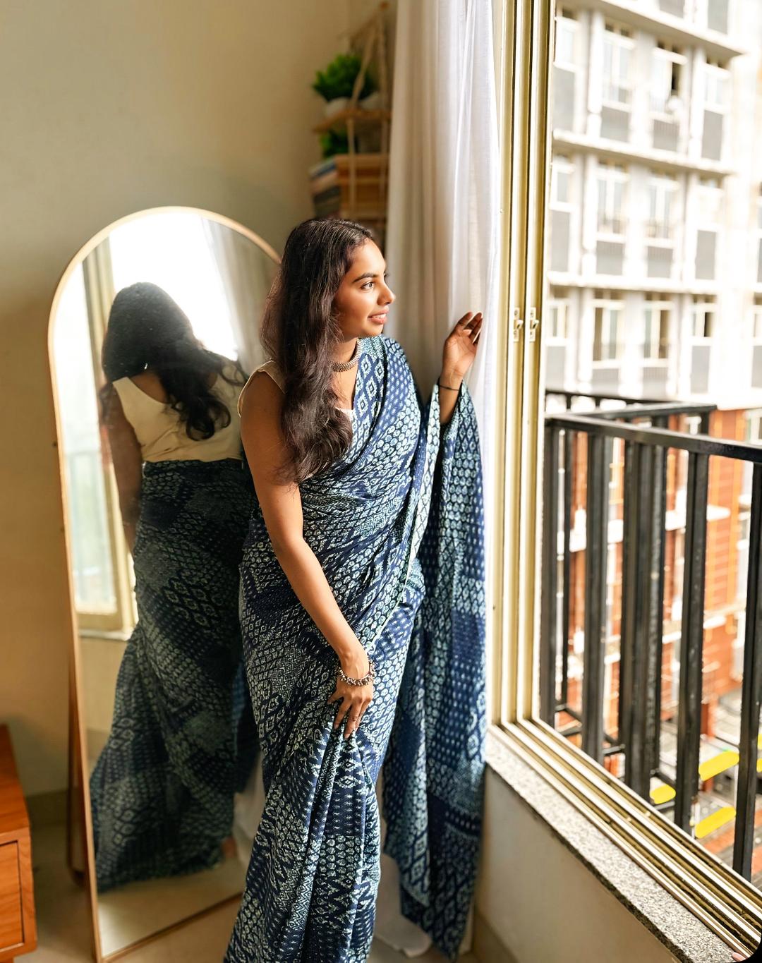 Blue checkered printed cotton saree