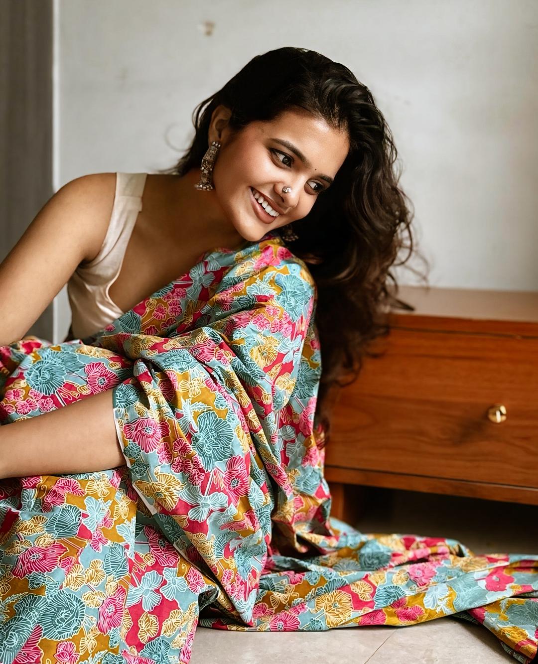 Multicolour floral printed cotton saree
